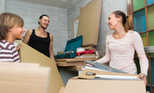 Removal van and moving boxes for same day removals in Kingston