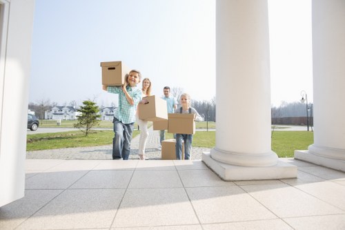 Moving van service for Kingston home relocations