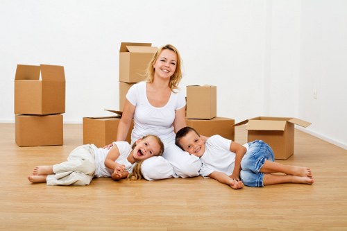 Family home and flat moving support for Kingston customers